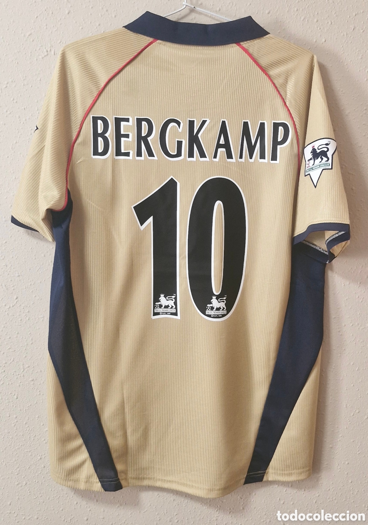 Coleccionismo deportivo: Camiseta Arsenal 2001/02