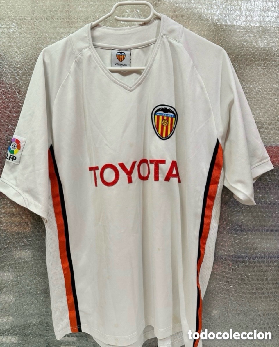 Coleccionismo deportivo: Antigua Camiseta De F&uacute;tbol VALENCIA .C.F. TOYOTA TALLA -M-