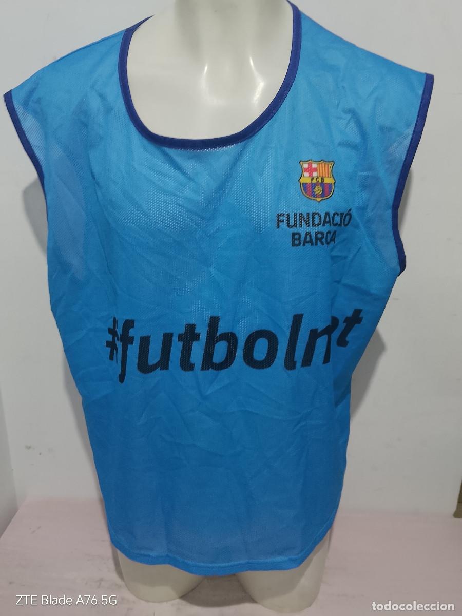 Coleccionismo deportivo: Fundacio FC Barcelona peto training shirt football club L entreno players