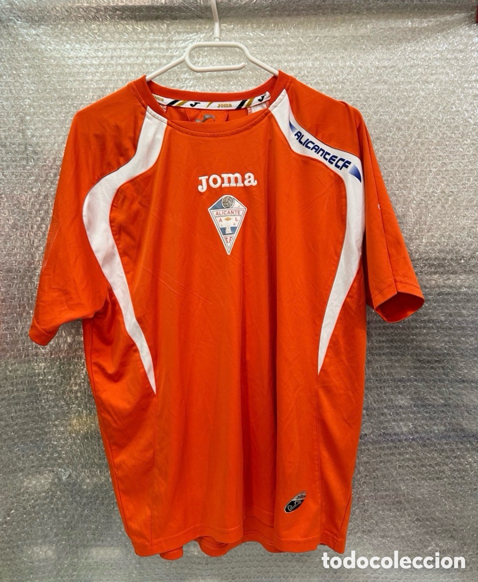 Coleccionismo deportivo: Antigua Camiseta deportiva de F&uacute;tbol C.F. ALICANTE IV&Aacute;N 17 TALLA -S- Joma