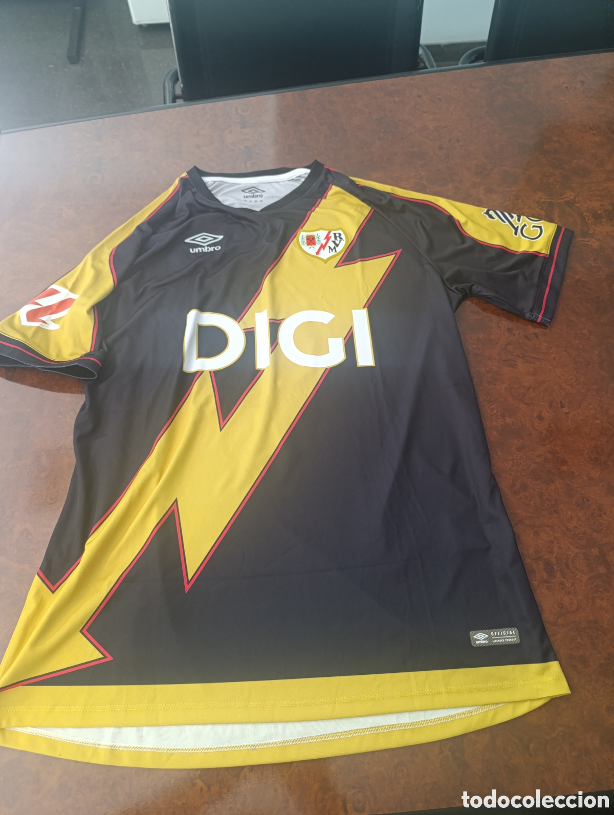 Coleccionismo deportivo: Camiseta matchworn Rayo Vallecano de Madrid