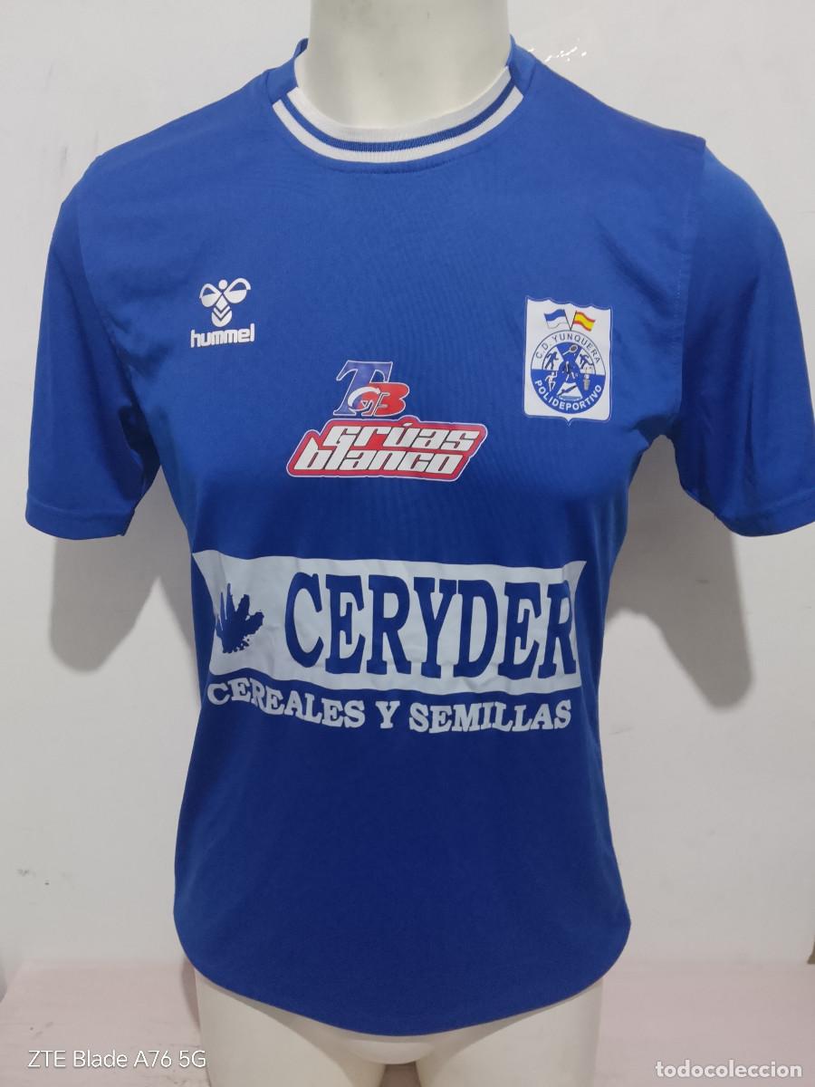 Coleccionismo deportivo: C.D. Yunquera Polideportivo Guadalajara camiseta futbol m 55cts