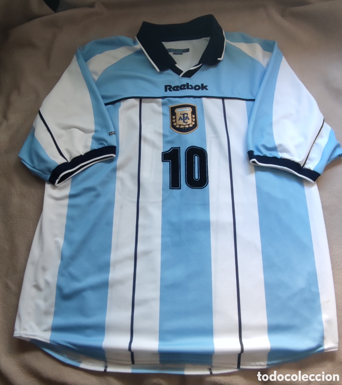 Coleccionismo deportivo: Camiseta Argentina - a&ntilde;o 2000/2001 - Reebok - n&uacute;mero 10 - XL -
