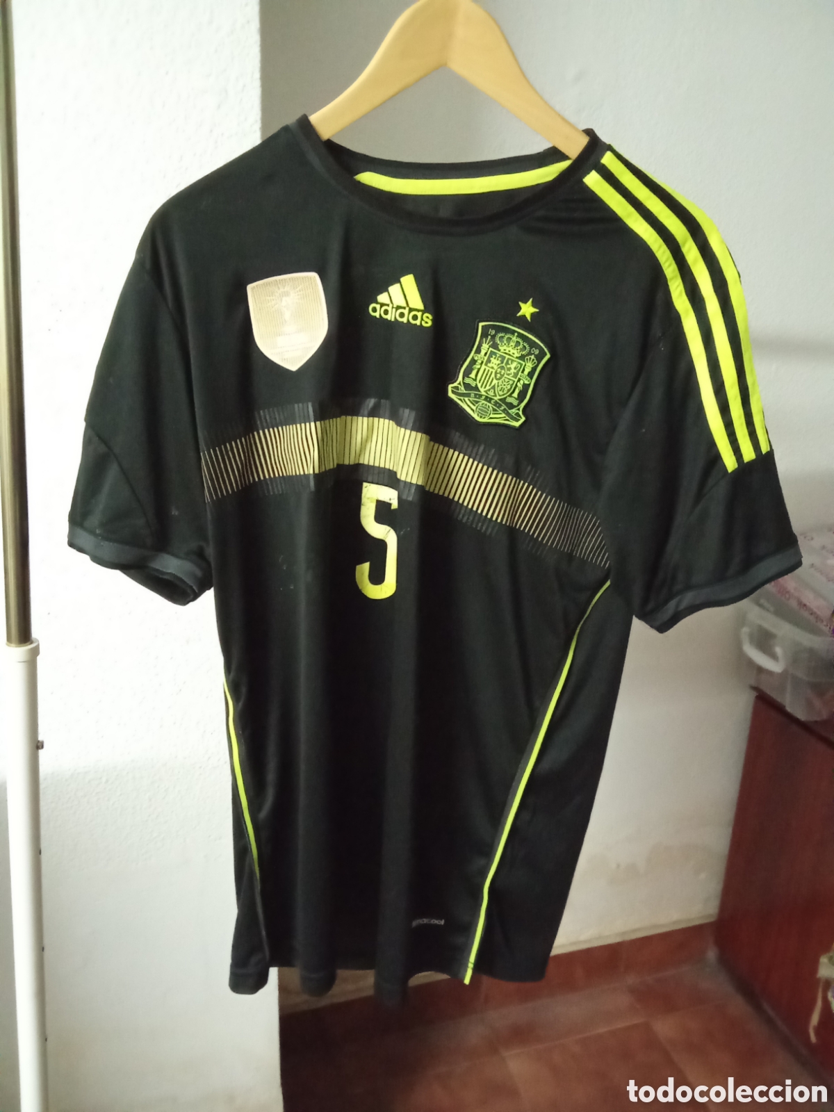 Coleccionismo deportivo: CAMISETA OFICIAL XL ESPA&Ntilde;A FIFA