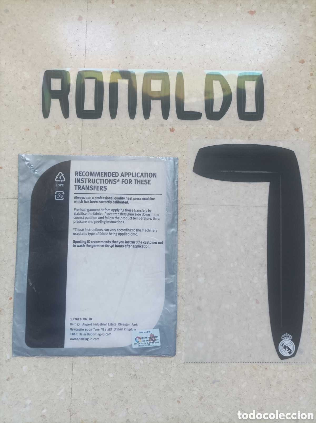 Sports collectibles: Nameset oficial Real Madrid Ronaldo #7# para camiseta 2010-11 Home Sporting ID