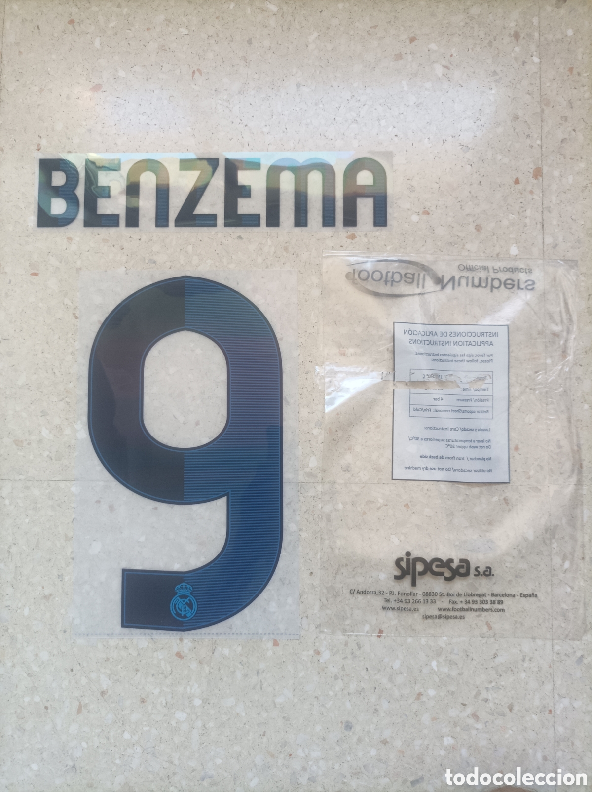 Sports collectibles: Nameset oficial 9 Bezema Real Madrid 2012-13 home Sipesa s.a.