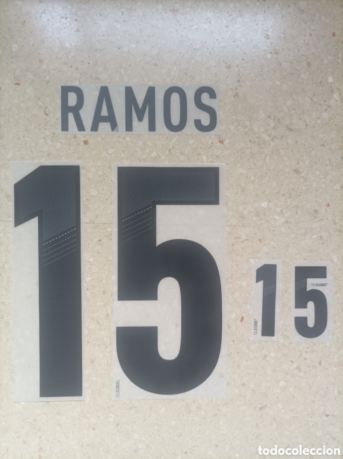 Sports collectibles: Nameset oficial #15# Ramos Espa&ntilde;a 2012 Eurocopa para camiseta visitante Sipesa s.a.
