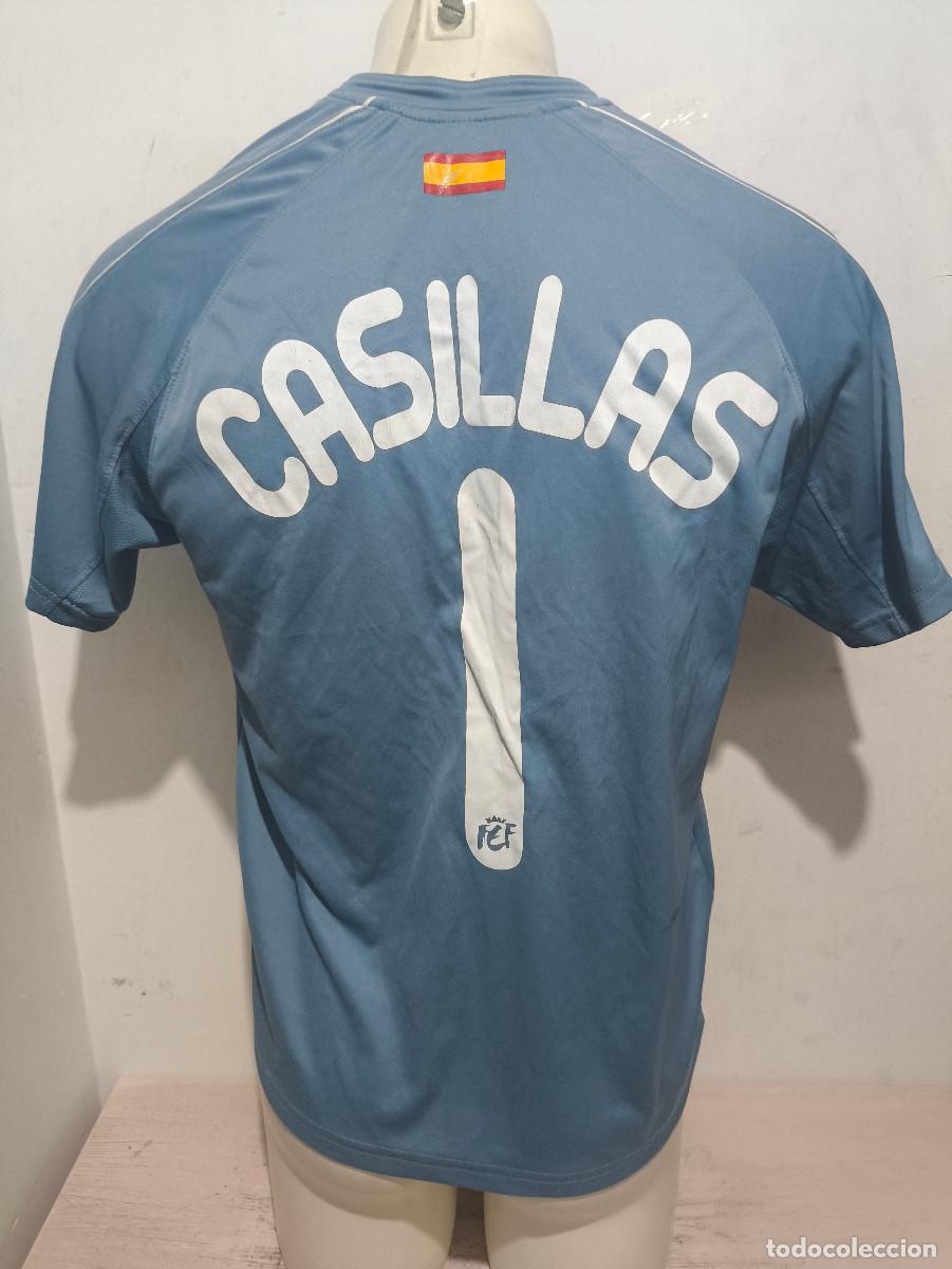 Coleccionismo deportivo: Iker Casillas camiseta futbol portero seleccion M 52cts