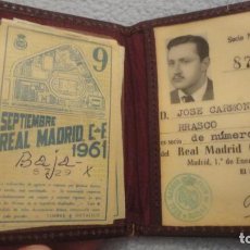 Coleccionismo deportivo: ANTIGUO CARNET DE SOCIO.REAL MADRID CLUB FUTBOL.1954.. Lote 184815296