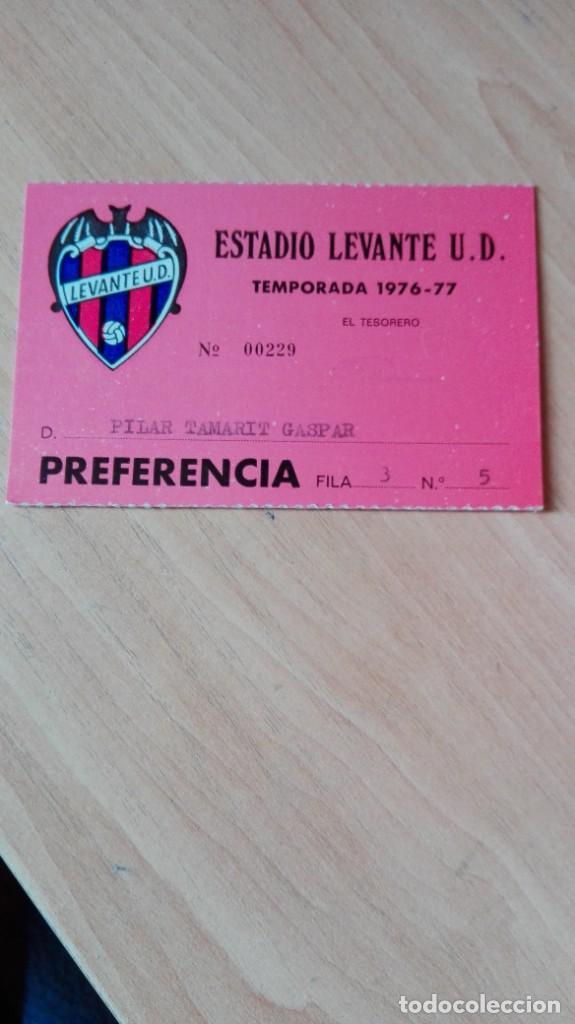 Coleccionismo deportivo: Carnet Levante 76-77 - Foto 1
