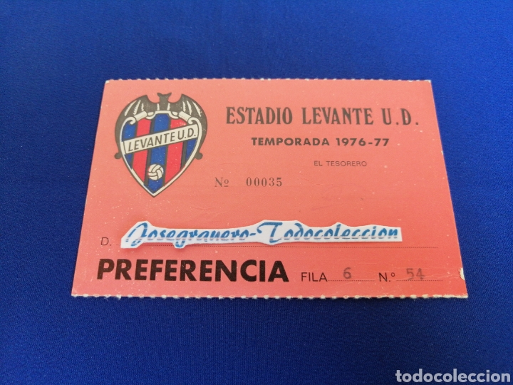 LEVANTE UNION DEPORTIVA CARNET TEMPORADA 1976 - 77 PUBLICIDAD CERVEZA ÁGUILA DORADA (Coleccionismo Deportivo - Documentos de Deportes - Carnet de Socios)