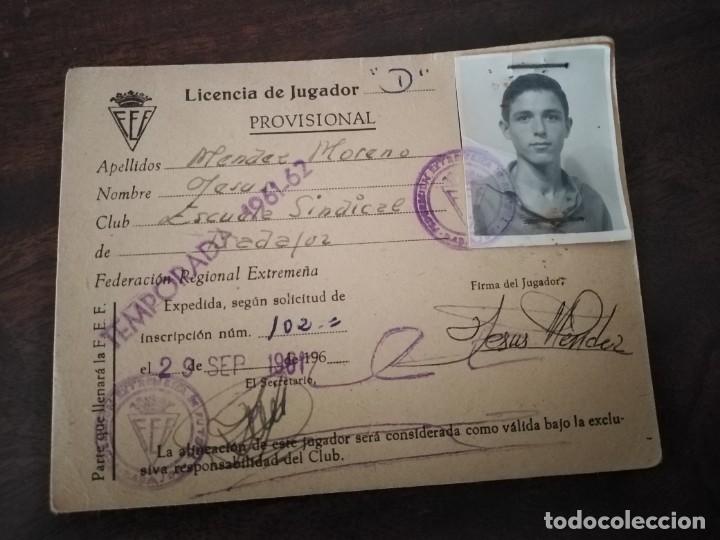 Sports collectibles: Licencia de Jugador Club Escuela Sindical de Badajoz. Temporada 1961 /62.