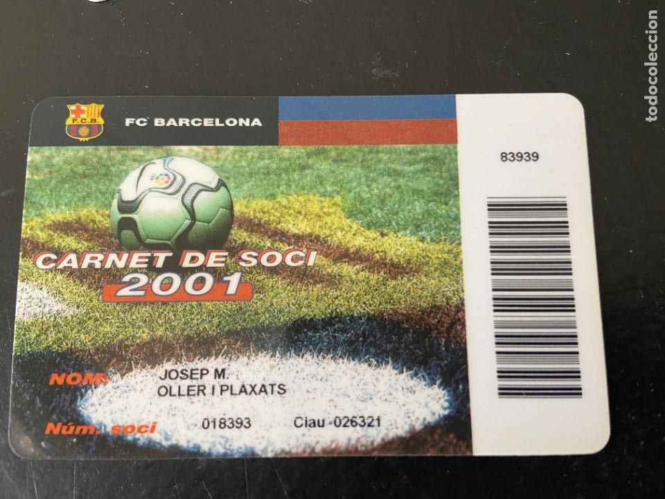 Coleccionismo deportivo: carnet del socio del barcelona 2001 - Foto 1