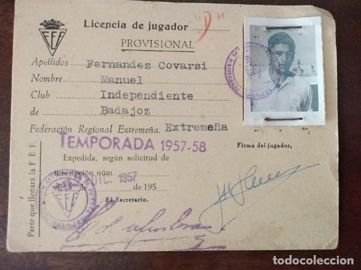 Sports collectibles: Licencia de Jugador Club independiente de Badajoz. Temporada 1957/58.