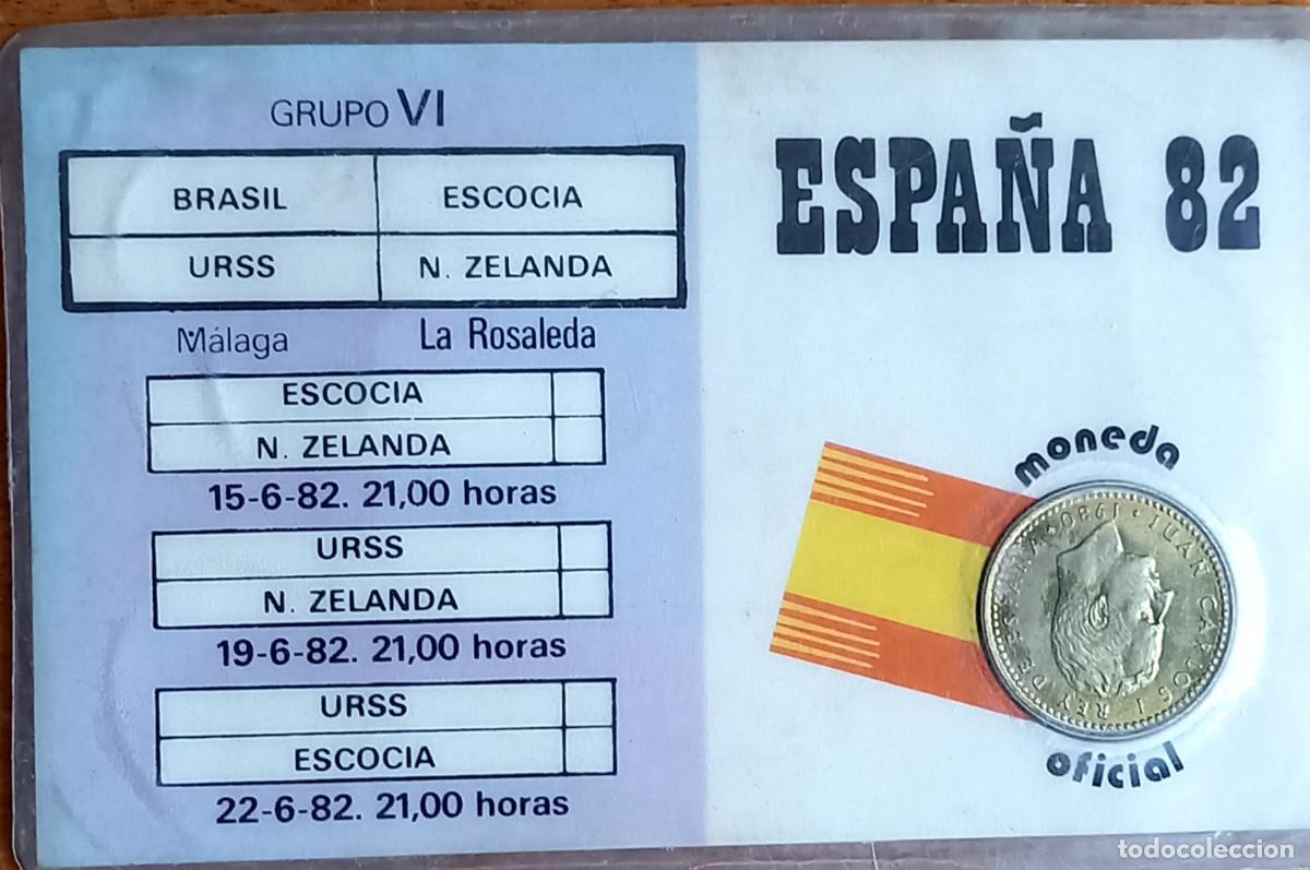 Sports collectibles: Carnet Mundial Espa&ntilde;a 82, La Rosaleda, con foto de Nueva Zelanda