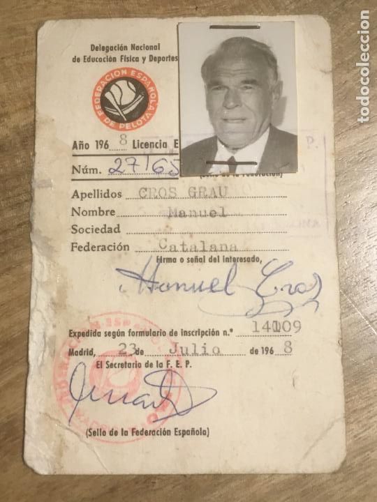 Sports collectibles: delegacion nacional educacion fisica y deporte carnet de socio 1968