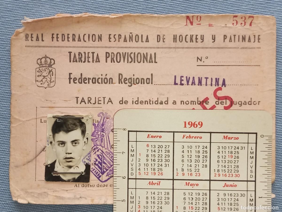 Sports collectibles: ANTIGUO CARNET TARJETA IDENTIDAD FEDERACION ESPA&Ntilde;OLA DE HOCKEY Y PATINAJE CLUB F.D.V TEMPORADA 1953
