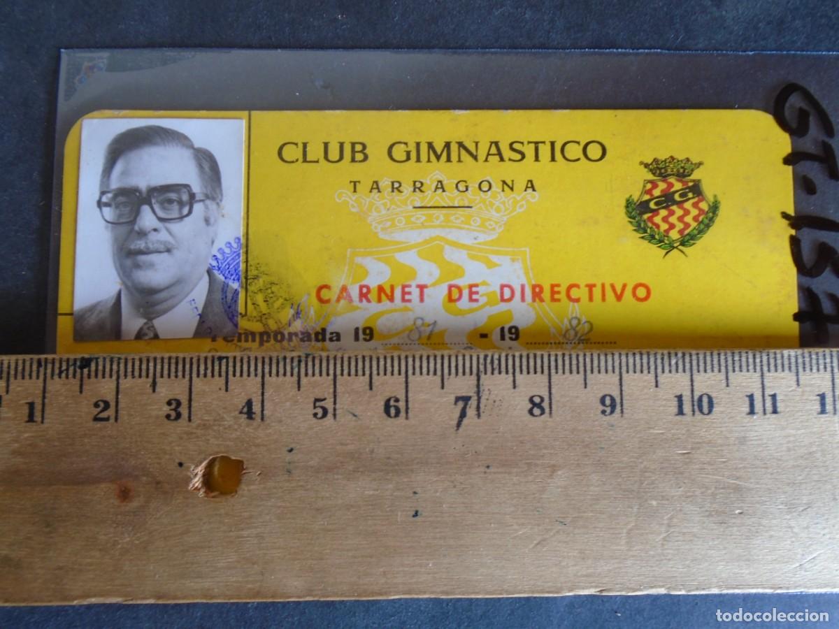 Sports collectibles: (GT-157)CARNET CLUB GIMNASTICO DE TARRAGONA - DIRECTIVO - 1981-82