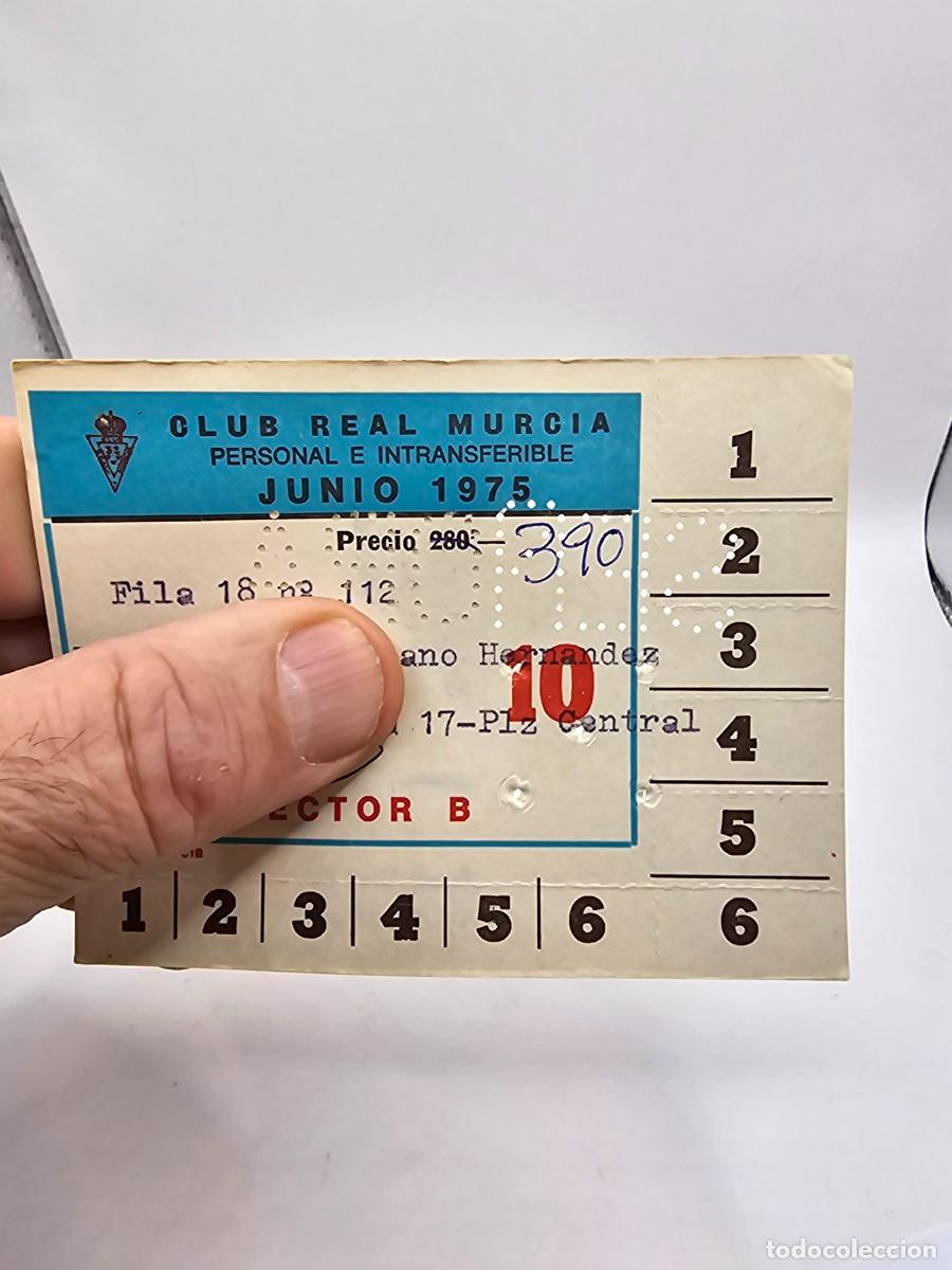 Sports collectibles: carnet socio abonado pase f&uacute;tbol club Murcia 1975 junio