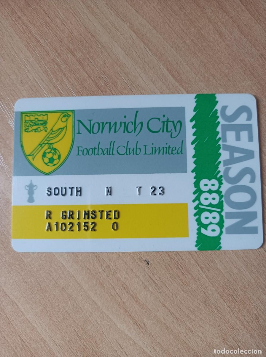 Sports collectibles: Carnet Norwich City 1988-89