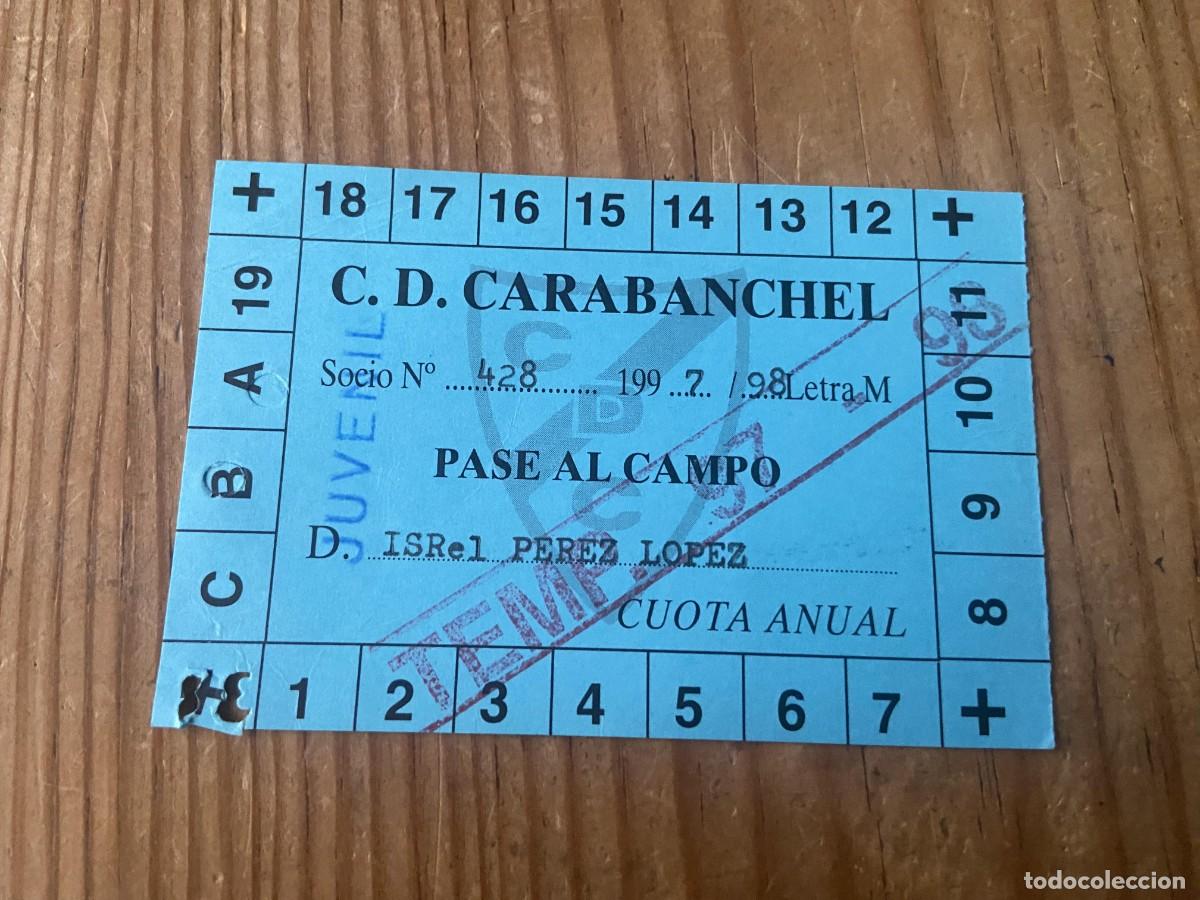 Sports collectibles: R30359 CARNET SOCIO ABONO FUTBOL C.D. CARABANCHEL PASE AL CAMPO TEMPORADA 1997 1998