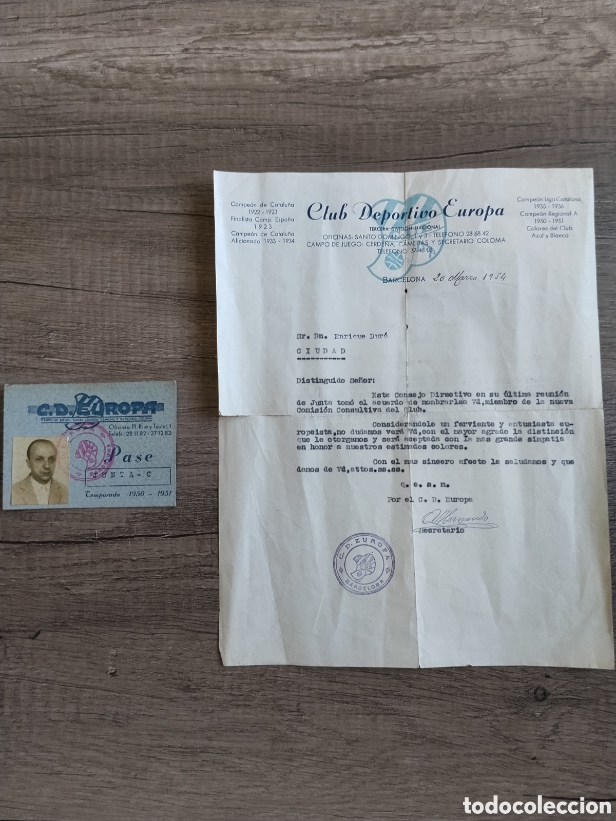 Coleccionismo deportivo: Carnet y documento de directivo del CE Europa a&ntilde;os 50.futbol.barrio de gracia.fc barcelona.rcd espa&ntilde;