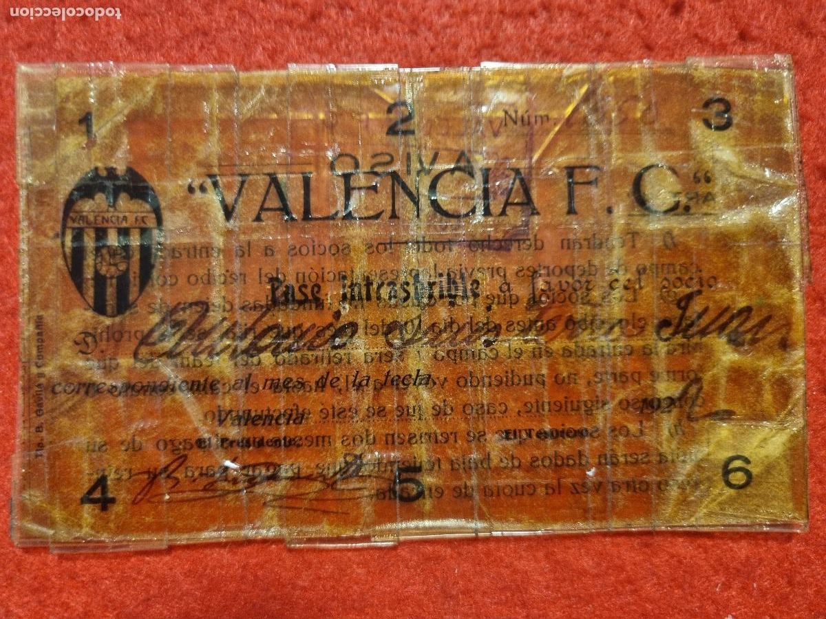 Coleccionismo deportivo: PASE FUTBOL SOCIO VALENCIA CF AVISO PASE INTRANSFERIBLE MAL PLASTIFICADO ORIGINAL PS1