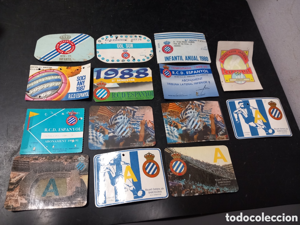 Coleccionismo deportivo: REAL CLUB DEPORTIVO ESPA&Ntilde;OL FUTBOL GRAN LOTE CARNET SOCIO A&Ntilde;OS 70 80 Y 90