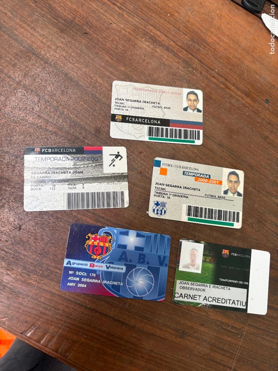 Coleccionismo deportivo: CARNET joan segarra iracheta JUGADOR DEL F&Uacute;TBOL CLUB BARCELONA 1950&rsquo;S ABONO. 50 A&Ntilde;OS DEL CAMP NOU.