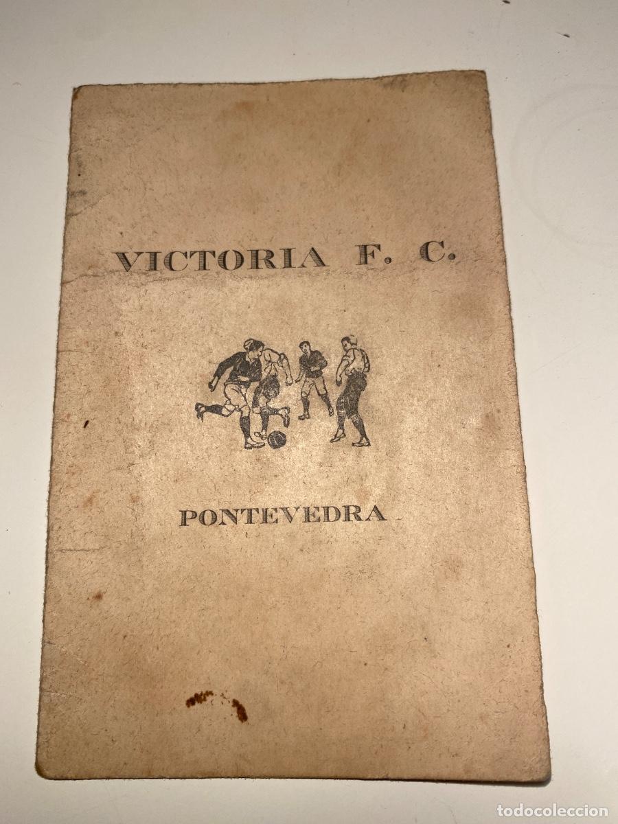 Coleccionismo deportivo: Pontevedra. Victoria Futbol Club. Carnet de socio de Manuel Peon