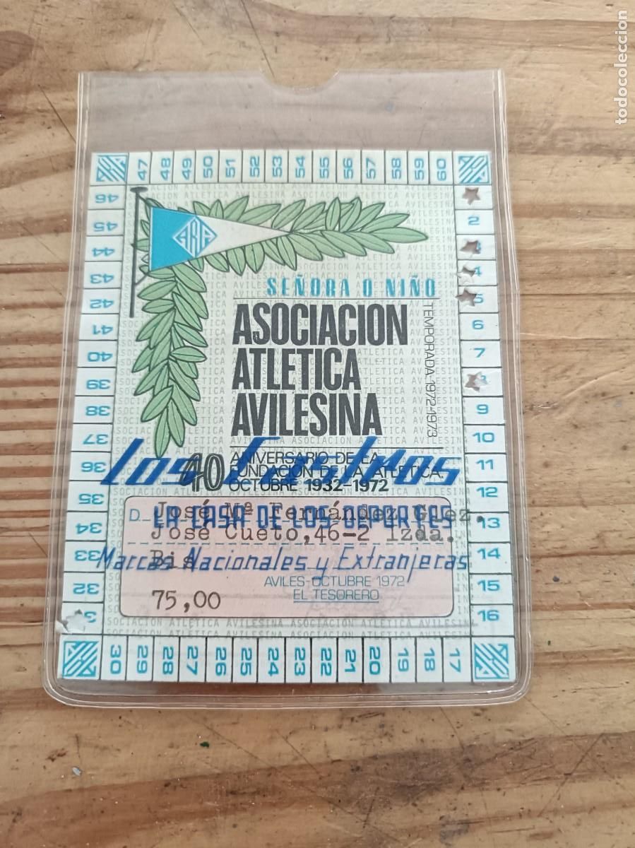 Coleccionismo deportivo: CARNET ASOCIACI&Oacute;N ATLETICA AVILESINA AVIL&Eacute;S