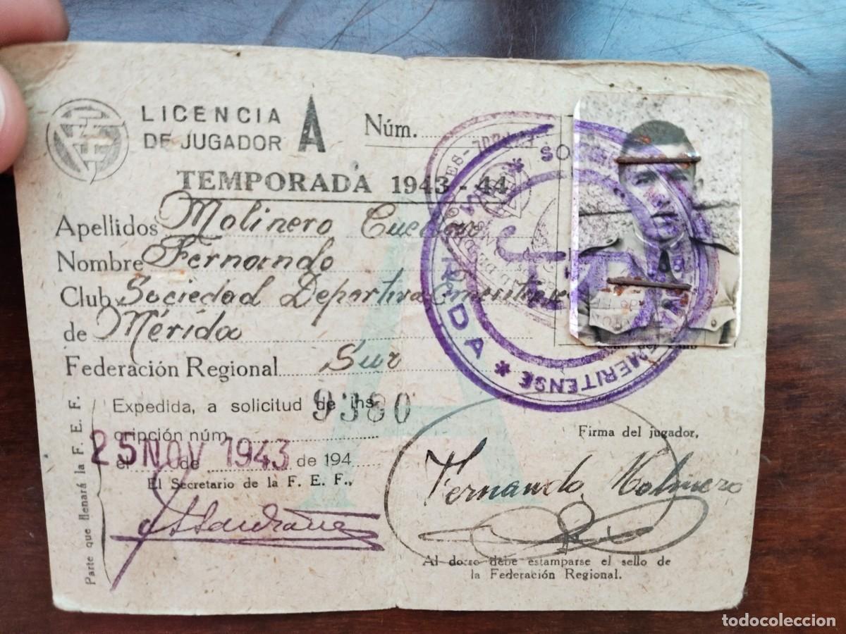 Coleccionismo deportivo: Licencia de Jugador &rdquo;A&rdquo; de la Sociedad Deportiva de M&eacute;rida. Temporada 1943-44.