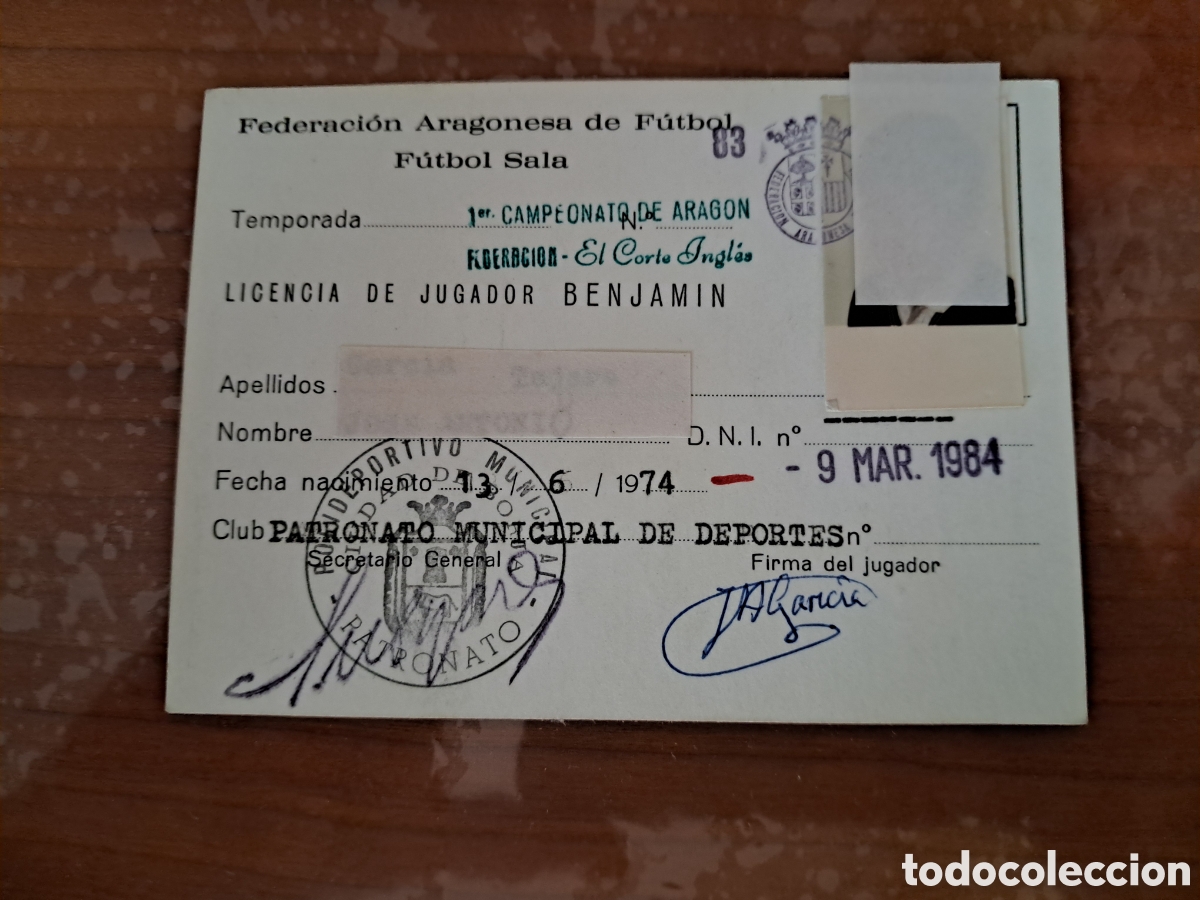 Coleccionismo deportivo: Federaci&oacute;n Aragonesa de futbol Sala,carnet 1984