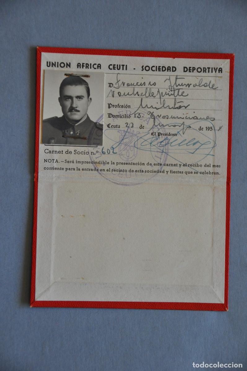 Coleccionismo deportivo: CARNET DE SOCIO DE LA UNI&Oacute;N &Aacute;FRICA CEUT&Iacute; SOCIEDAD DEPORTIVA (1954)