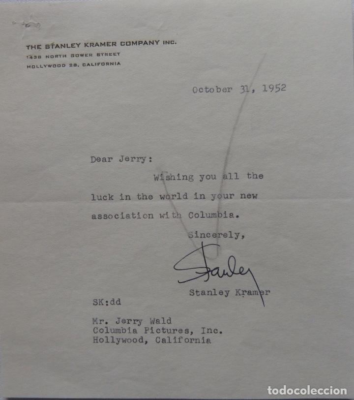Cartas comerciales: Stanley Kramer signed letter with response, October 31, 1952 - Foto 1
