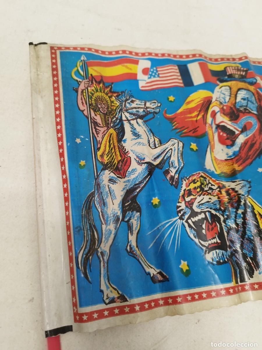 Carteles espect&aacute;culos: Antigua bandera de circo, espect&aacute;culo. De pl&aacute;stico. - Foto 2