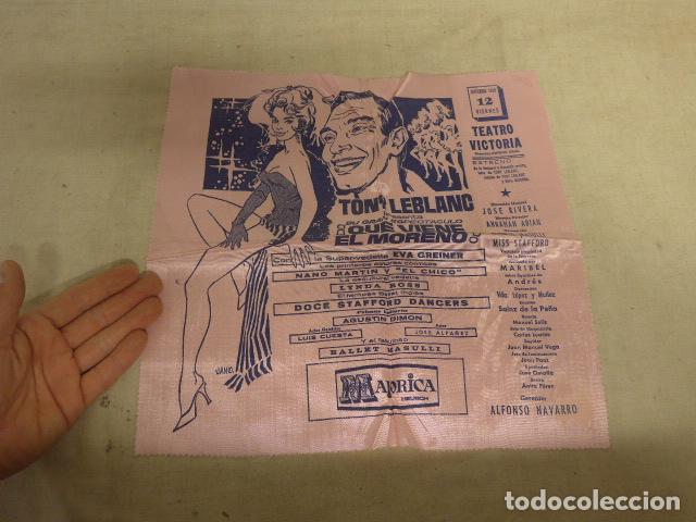 Carteles Espect&aacute;culos: Antiguo cartel de tela de 1969 del Teatro Victoria de Barcelona, Tony Leblanc. Original.