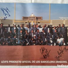 Coleccionismo deportivo: BARCELONA DRAGONS POSTER SIGNED #25 T. CURTIS #26 CH. FRYAR #29 BOO BOO PALMER 1992. Lote 365987536