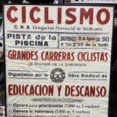 Coleccionismo deportivo: CARTEL ENMARCADO CICLISMO DELEGACIÓN PROVINCIAL SINDICATOS.1943.GRANDES CARRERAS CICLISTAS. MADRID