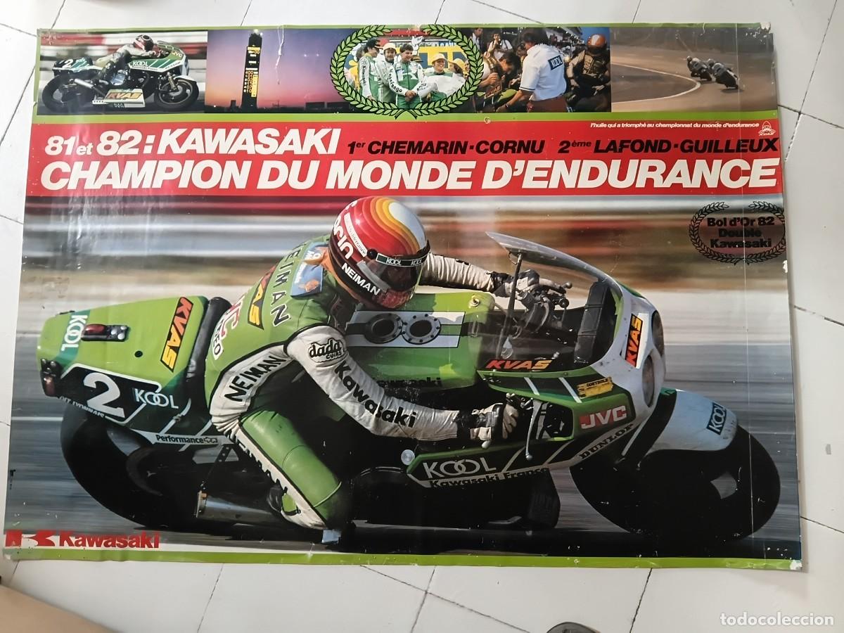 Coleccionismo deportivo: Poster de moto . KAWASAKI :CHAMPION DU MONDE D,ENDURANCE . 81 et 82 .
