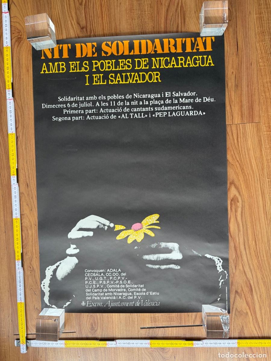 Carteles Feria: Cartel poster original Nit de Solidaritat Al tall y Pep Laguarda Valencia Nicaragua Salvador a&ntilde;os 80