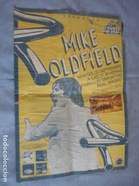 Carteles Feria: MIKE OLDFIELD CONCIERTO PABELLON DEPORTIVO REAL MADRID MADRID 1980 CARTEL 46 X 67 CM CON ENTRADA