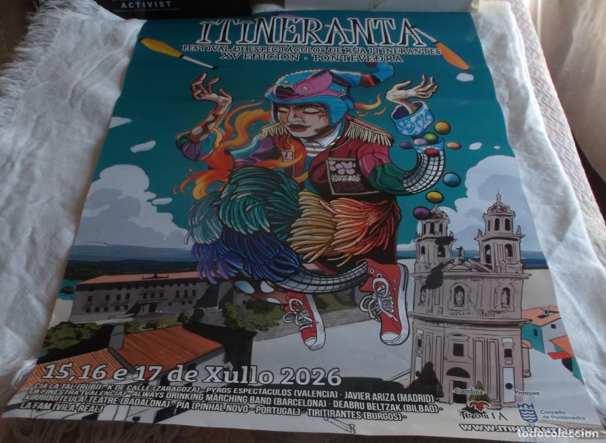 Carteles feria: poster cartel ITINERANTES festival espectaculos por la rua de pontevedra XV edicion Julio 2026