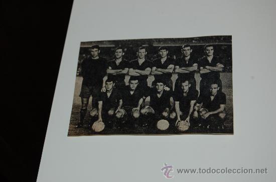 Coleccionismo deportivo: BAR&Ccedil;A . Recorte de la temporada 68-69 - Foto 1