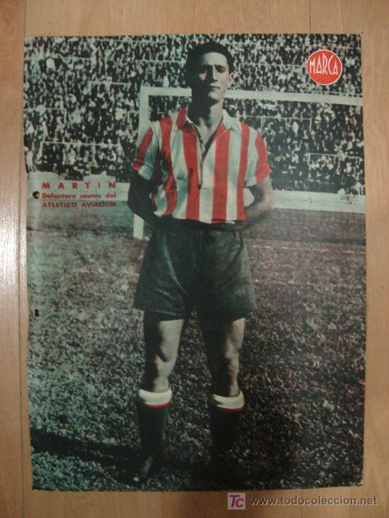 Sports collectibles: CARTEL DE FUTBOL MARCA. FUTBOLISTA MARTIN DELANTERO CENTRO DEL ATLETICO AVIACION