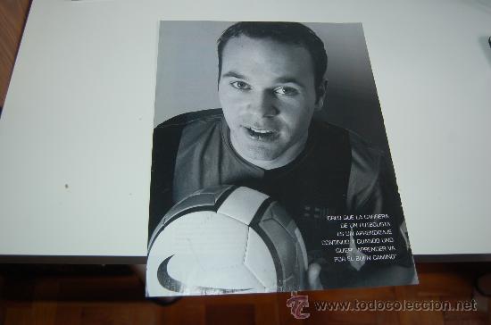 Coleccionismo deportivo: BAR&Ccedil;A: Minip&oacute;ster de ANDR&Eacute;S INIESTA - Foto 1