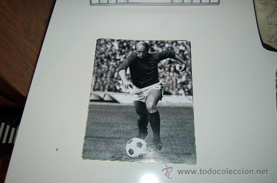 Sammelleidenschaft Sport: MANCHESTER UNITED: Minip&oacute;ster de BOBBY CHARLTON