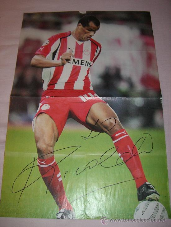 Coleccionismo deportivo: P&oacute;ster Rivaldo (Olimpiakos) Barcelona (con aut&oacute;grafo preimpreso)