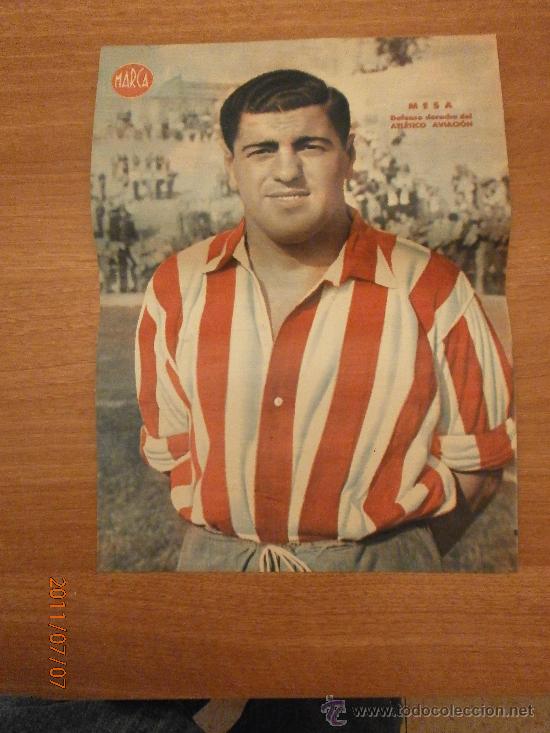 Coleccionismo deportivo: CARTEL DE FUTBOL MARCA. FUTBOLISTA MESA DEFENSA DERECHA DEL ATLETICO  AVIACION