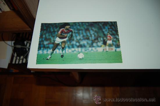 Collectionnisme sportif: PSV. EINDHOVEN: Gran recorte de RUUD GULLIT en acci&oacute;n. Finales de los 80